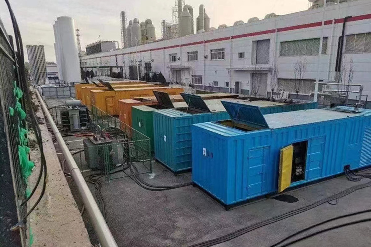 新龙发电机租赁施工现场